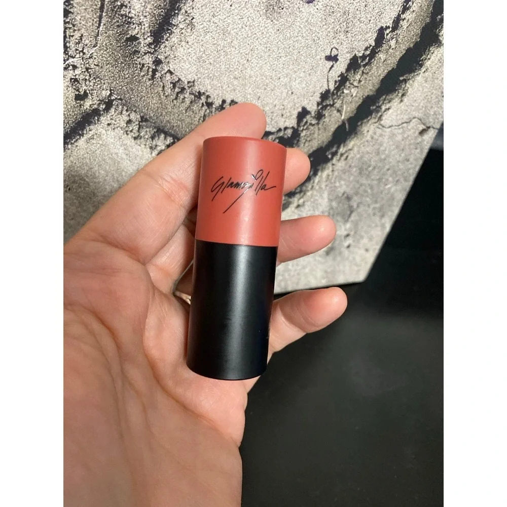 NUDESTIX Dirty 30 Blush stick Glamzilla Nudies Matte Lux
